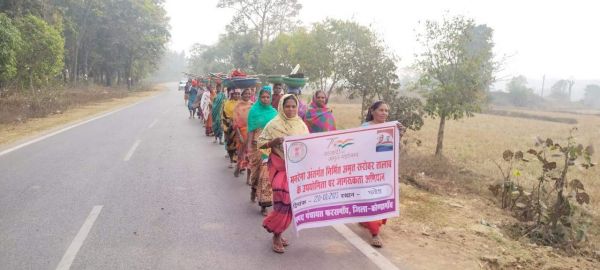 अमृत सरोवर तालाब की उपयोगिता पर निकाली जागरूकता रैली