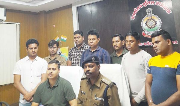 सोना चांदी चमकाने के बहाने ठगी अंतरराज्यीय गिरोह का पर्दाफाश