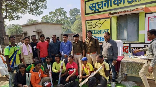 मोफलनार में संवाद- समाधान