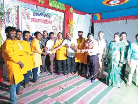 विकासखंड स्तरीय मानस गान प्रतियोगिता में ढोगंई टोला ने मारी बाजी