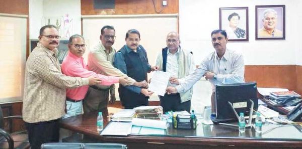  मूल्यांकन पारिश्रमिक बढ़ाने माशिमं सचिव को ज्ञापन