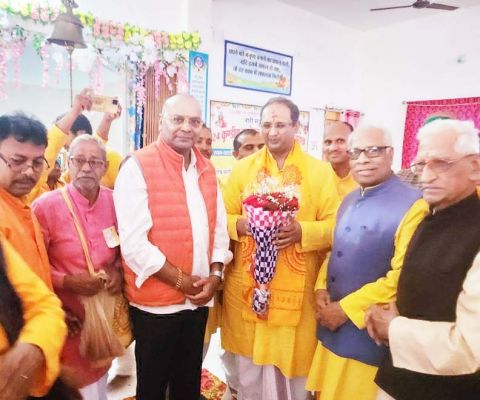 कुरुद विधायक ने किया  डॉ. चिन्मय पंड्या का स्वागत