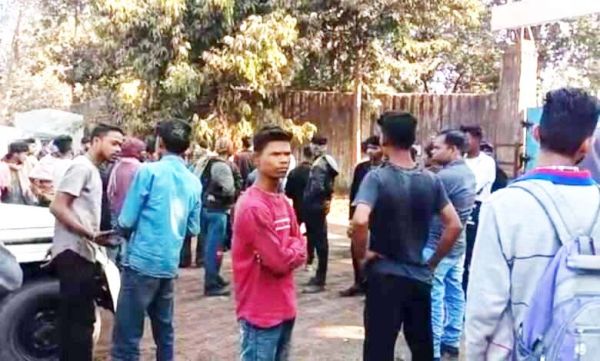 मांगों को ले शिव शक्ति स्टील के मजदूरों ने खोला मोर्चा