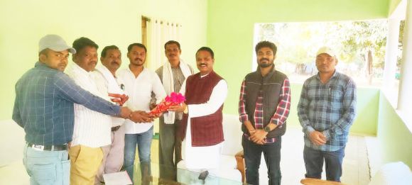 अजजा आयोग के अध्यक्ष का आत्मीय स्वागत