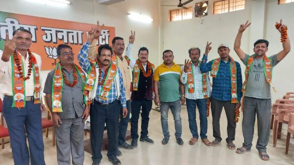 सपा के बस्तर जिलाध्यक्ष और पूर्व विस प्रत्याशी ने समर्थकों संग थामा भाजपा हाथ