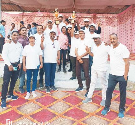 कांटे के मुकाबले में प्रशासन इलेवन ने 4 रन से जीता मैच