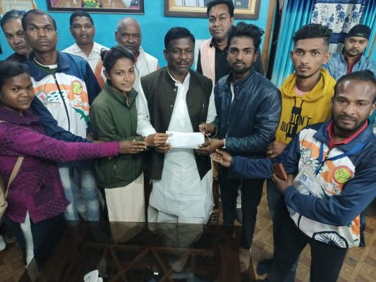 इंटरनेशनल कराटे चैंपियनशिप में शामिल होने विधायक बृहस्पत ने दी राशि