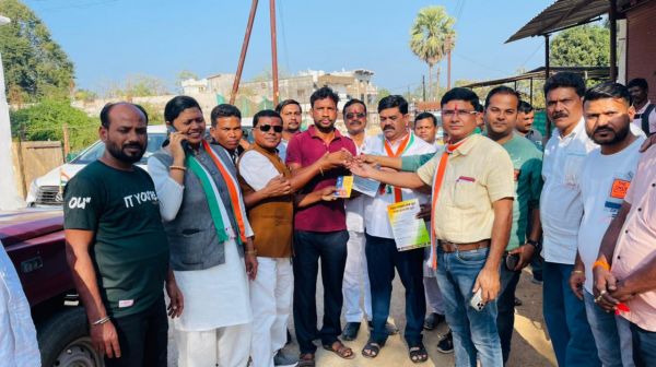 कांग्रेस ने शुरू किया हाथ से हाथ जोड़ो महाभियान