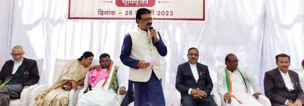 समाज निर्माण में अधिवक्ताओं का महत्वपूर्ण योगदान-लखमा