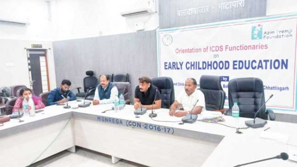 महिला बाल विकास व अजीम प्रेमजी फाउंडेशन की संयुक्त कार्यशाला