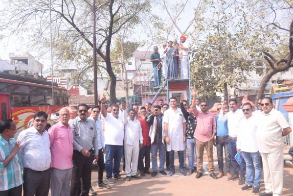 शहर कांग्रेस ने राष्ट्रपिता गांधी की मनाई पुण्यतिथि