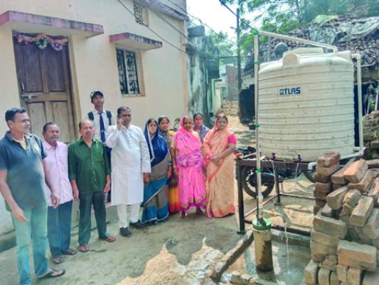 पार्षद ने लगवाया पानी टंकी