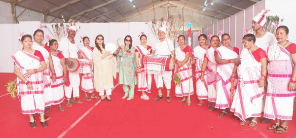 डंडा नृत्य में द्वितीय एवं सरहुल नृत्य  में तृतीय स्थान पर रहा जिला
