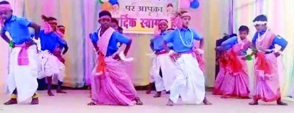 बालक आश्रम शाला मालाकोट में मना छात्रावास दिवस