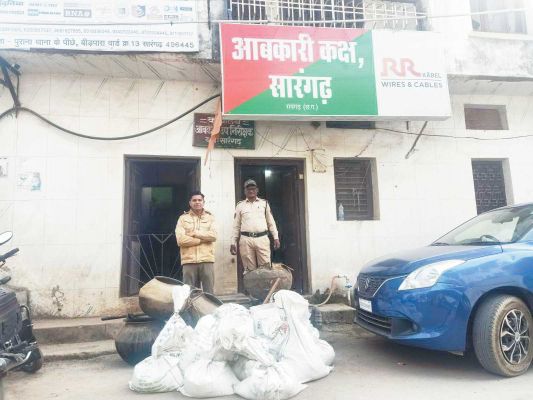 210 लीटर महुआ शराब सहित 6 हजार किलो लाहन जब्त
