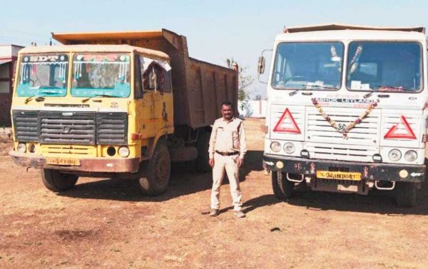 गिट्टी का अवैध परिवहन करते दो हाईवा जब्त, तगड़ा जुर्माना