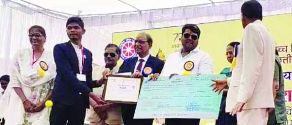 देवेंद्र को राज्य स्तरीय पुरस्कार 