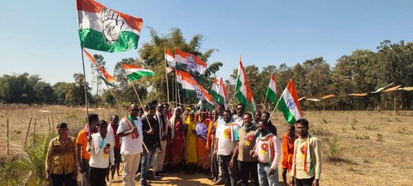 कांग्रेस की हाथ से हाथ जोड़ो पदयात्रा