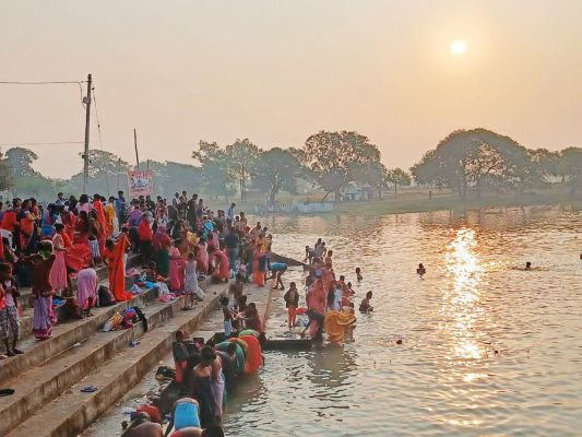 माघ-पूर्णिमा पर लगाई आस्था की डुबकी