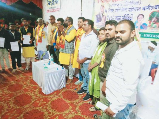 अभा यदुवंशी महासभा के प्रदेश अध्यक्ष ने इंदुरू को किया सम्मानित