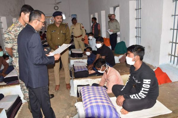 कलेक्टर-एसपी ने उप जेेल का किया निरीक्षण