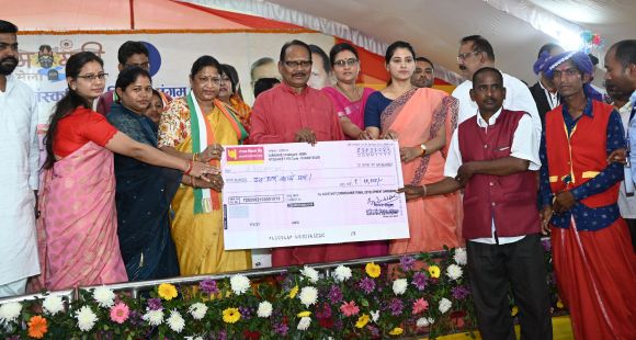 महिलाएं आज हर क्षेत्र में प्रगति के पथ पर बढ़ रही हैं- डॉ. टेकाम