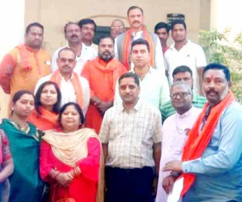 धर्मांतरण के विरोध में सर्व हिंदू समाज ने दिया धरना