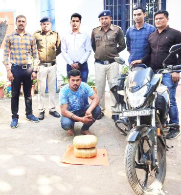 2 गांजा तस्कर गिरफ्तार