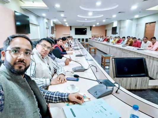 ओपीएस चुनने सरकार का दबाव