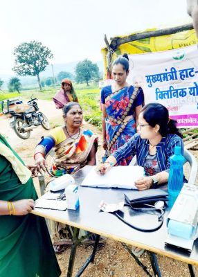 मुख्यमंत्री हाट बाजार क्लीनिक योजना से गरीबों को मिल रहा इलाज