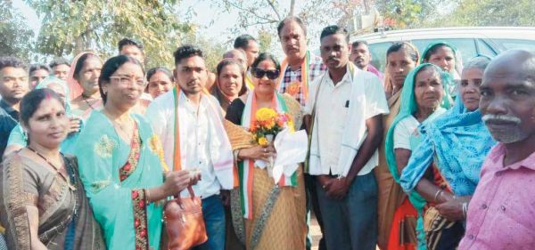 हाथ से हाथ जोड़ो पदयात्रा में सिहावा विधायक हुईं शामिल