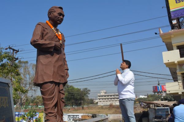 पण्डित उपाध्याय को महापौर ने शीष नवाया