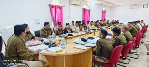 एसपी ने ली अफसरों की क्लास, कहा- निष्पक्ष जांच करें