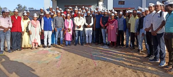 आप की बैठक में ग्राम समिति को मजबूत बनाने पर जोर