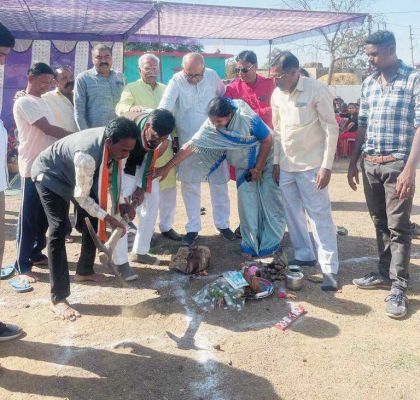  दसरमा में खाद गोदाम के लिए भूमिपूजन