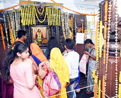 दुनिया की अनोखी प्रतिमा है भगवान राजीवलोचन श्रीराजीव लोचन भोजन करने उपस्थित होते है मिलते है प्रमाण