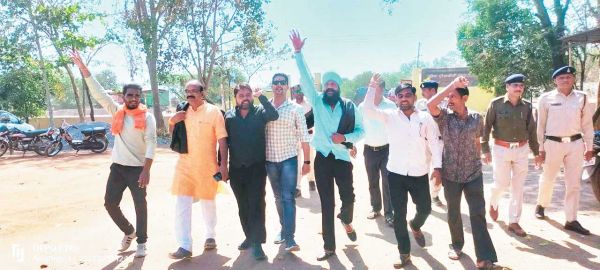 काला झंडा दिखाने निकले भाजयुमो कार्यकर्ता गिरफ्तार