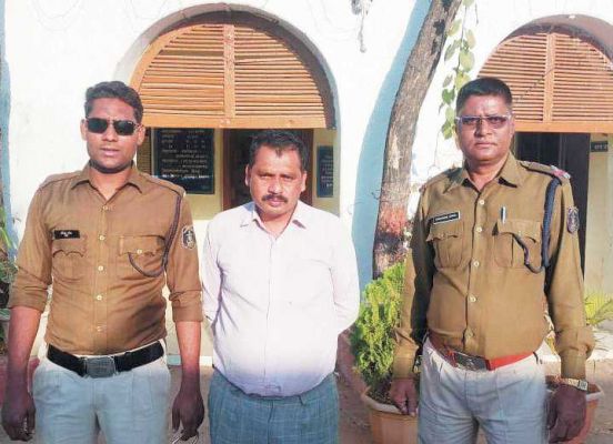 एमपी से शराब तस्कर को सिमगा पुलिस ने किया गिरफ्तार