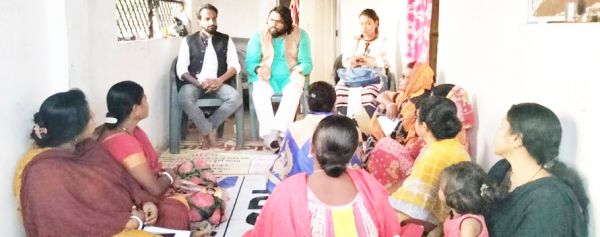 बस्तर में उत्पन्न रोजगार, हमारा मौलिक अधिकार अभियान  पहुंचा वार्डों में