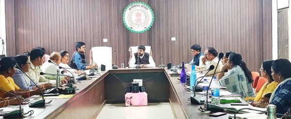 कुपोषित बच्चों तथा एनीमिक महिलाओं के भोजन में मिलेट्स-कोदो-कुटकी, रागी को करें शामिल- कलेक्टर