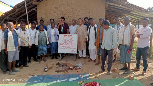 हाथ से हाथ जोड़ो पदयात्रा: राज्य सरकार की उपलब्धियां गिनाईं