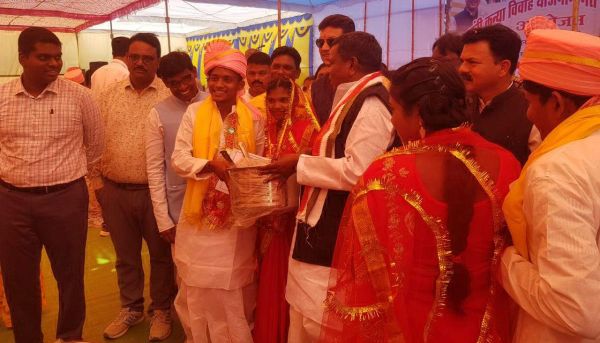   250 जोड़े बंधे परिणय सूत्र में, लखमा ने दिया आशीर्वाद