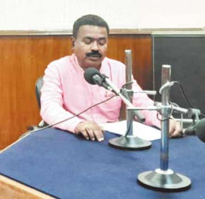 शिक्षक गिरीश शर्मा का आकाशवाणी रायपुर से  भेंटवार्ता का प्रसारण