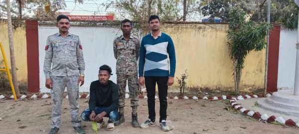 बाईक चोरी, नाबालिग समेत 2  गिरफ्तार