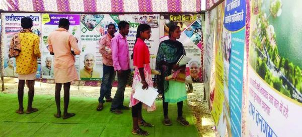 फरसगांव एवं छिनारी साप्ताहिक बाजार में सूचना शिविर
