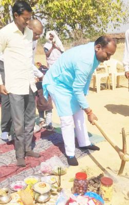 छत्तीसगढ़ में सरकार बनाने दिन में सपने देख रही भाजपा-कमरो
