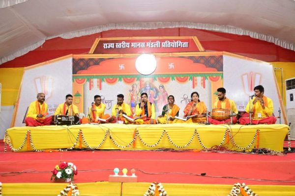 दूसरे दिन बही रामकथा की भक्ति का बयार हजारों लोग अलग-अलग कथा प्रसंग की भक्तिरस में डूबे रहे