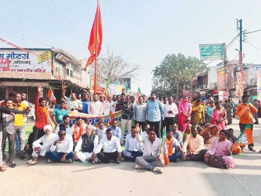 भाजपा ने नेशनल हाईवे किया चक्काजाम