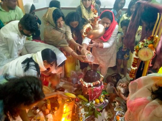 महाशिवरात्रि पर हर-हर महादेव से गूंजे शिवालय