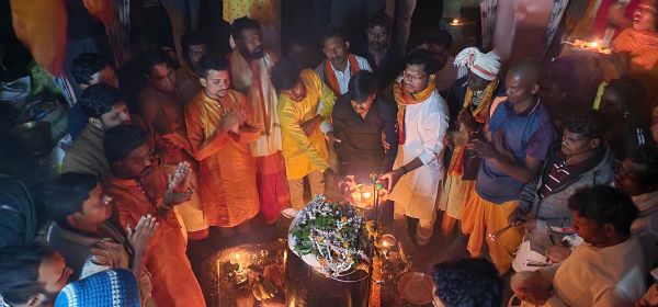 आधी रात से गोबरहीन शिवधाम में भक्तों का लगा तांता